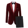 Dunkelroter Samt-Bräutigam-Smoking mit Schalkragen und Mittelschlitz für Herren, Hochzeitsanzug, tolle Qualität, formeller Herren-Blazer für Business, Abschlussball, Abendessen, Jacke 284E