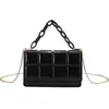 Högkvalitativ handväskor Tote Purses Women Designer Bags Fashion Men Small Duffle Shoulder Chain Crossbody Bag215T