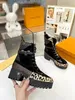تسمان صندل أحذية الكستناء مصمم فرو من جلد الغنم للنساء للنساء أستراليا منصة ميني شريحة الثلج 0908
