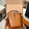 새로운 디자이너 가방 반짝이는 가죽 버킷 가방 어깨 가방 여성 가방 크로스 바디 토트 고품질 고급 핸드백
