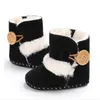 Autumn Winter Designer Spädbarnstövlar Småbarn Girls Boys Boots Inomhus Non-halk Soft Bottom Crib Shoes Home Tisters Nyfödda Baby First Walkers