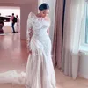 2021 Retro Lace Appliques A Line Wedding Dresses Brudklänningar Mantel en axel Saudiarabien Illusion ren långärmad tyll SW2362