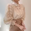 غلاف بتلة طوق جوفاء خارج زهرة الدانتيل قميص Femme Blusas All-Match Women Lace Bluse Button White Top Top