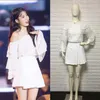 Werkjurken Kpop IU 2023 Hangende nek Off-shoulder Witte kanten tops en mini-a-lijnrok Tweedelige vrouwelijke zomermode 2 setkleding