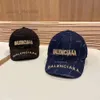 Berretto da baseball per coppia di stilista sportivo, lettere 3D, materiale denim ricamato, casquette a due colori{category}