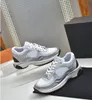 Calfskin Nylon Reflective Sneakersデザイナーランニングシューズ高級女性スポーツカジュアルシューズチャンネルシューズNEW 2024