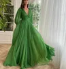 Edel long Chiffon Green Prom Kleider mit vorderen Knöpfen A-Line V-Ausschnitt Bodlange Falten formelle Party Abendkleid Robe de Soiree für Frauen