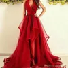 2020 Sexy rouge Halter col en V robes de bal une ligne Tulle balayage train robes de demoiselle d'honneur simple à volants sur mesure robe de soirée formelle2031
