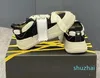 Sneakers Luxury New Decorated Arrow Lace-Up Stitching Sneakers bekväm duk