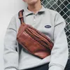 Nuova moda rivetto stile coreano borsa da petto tendenza una spalla inclinata a cavallo dello zaino da uomo