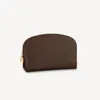 Luxury Designer Shell Cosmetic Pouch Makeup Bags Borwn Letters Mini Bag toalettartiklar Clutch Travel Classic Purse233d