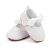 Första Walkers spädbarn född baby flickor prinsessor skor mjuk båge blommor non-halp bottom walker småbarn 0-18m