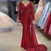 Urocze czerwone sukienki wieczorowe 2024 Syrenka długie rękawy V Szyja formalna impreza gwiazdy Suknie szata de soiree arabka 328