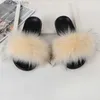 Slipper Kids Fur Kapcieczki Dziewczyna Fluffy Faux Saccoon Furt Slajdes Furry Home Flip Flip Flip Dame Summer Buty Dziewczęce Fur