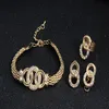 Set di gioielli pregiati placcati in oro per le donne Perline Collare Collana Orecchini Bracciale Anelli Set Costume Ultimi accessori moda195d
