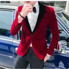 Brand New Rose Red Velvet Novio Esmoquin Negro Muesca Solapa Padrino de boda Traje de 2 piezas Moda Hombres Chaqueta de fiesta BlazerChaqueta Pan311t