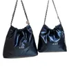 Женская оригинальная кожаная сумка на 22 мешка для мусора большой вместимости из натуральной цепочки на плечо со скидкой 60% в интернет-магазине