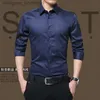 Herrtröjor tröjor 2022 Autumn New Style Långärmad avslappnad affärströjor Herr Slim-Fit Solid Color Formal Wear L230916