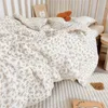 Coperte Fasce di cotone Mulsin Floreale Trapunta per bambini e cuscino Set biancheria da letto per culla 230915