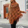 Suéteres de mujer Capas de gran tamaño Suéter Mujeres Otoño Invierno Moda Plaid Borla Mantón Capa Damas Streetwear Elegante Punto Jersey Ponchos 230915