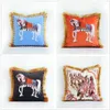 カウチデザイナー枕ケースホーム装飾リビングルームファッション枕カバーのための豪華な刺繍馬の枕カバー2444