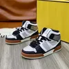 Schuhe DAMEN Ledersneaker Match Leder Strasssteine Weiße High-Top-Sneaker Luxuriöse Designer-Mid-Cut-Komfortplattform