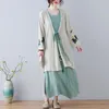 Robes de travail 2023 Printemps / Été Amélioré Hanfu Rétro Costume Coton Lin Cardigan Haut Sans Manches Col Rond Slim Cheongsam Robe Femmes BD384