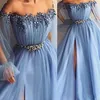 2021 Fairy Sky Blue Ballkleider Applikationen Perle A-Linie Jewel Poet Lange Ärmel Formelle Abendkleider Vorne Split Plus Size vestido268r