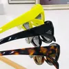 Summer Yeni Tasarımcı Güneş Gözlüğü SPR26Z Lüks Marka Yüksek Kaliteli Kişiselleştirilmiş Büyüleyici Erkekler ve Kadın Güneş Gözlüğü Kara Kedi Gözleri Çerçeve