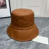 Szerokie brzegowe czapki wiadra czapki skórzane czapki wiadra dla mężczyzny damskie projektant fisher hat mody boater czapka męska brązowe sunhaty dopasowane fedora unisex casual capsy10y