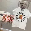 Designer märke t-shirts baby barn kläder pojkar lyx kort ärm thirt flickor bokstav kläder barn kläd mode sunmmer kläder topp märke