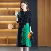 Luxus Mode Blumen Pullover Kleid 2023 Frauen Designer O-ansatz Schlank Süße Chic Party Jacquard Gestrickte Kleider Herbst Winter Urlaub Weiche Warme Elegante Midi Kleider