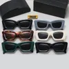 Universelle Hornsonnenbrillen für Herren und Damen. Hohe Qualität aus den Händen berühmter Designer und Luxusmarken