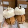 Pantoufles australiennes pour enfants garçons mini filles chaussures diapositives moelleux fourrure bébé tout-petits enfants sandales classiques chaussons d'hiver designer maison chaussures plates d'intérieur bottes