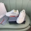 Lyxdesigner kvinnor män casual skor b22 mode blommor äkta läder lapptäcke låga topptränare sneakers bana plattform kilar rund tå snörning loafers