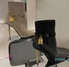 Schloss-Schlüssel-Dekoration, Stiefel mit hohem Absatz, seitlicher Reißverschluss, Schuhe mit spitzer Zehenpartie, Stiletto-Absatz-Stiefeletten, schwarzes Kalbsleder, modischer Stiefel, Luxus-Designer-Schuh für Damen