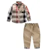 pojkekläder set rutig designer barn mode kläder 2 stycken skjortor och byxor bomullsmaterial spädbarn pojkar kläder