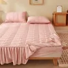 Bettrock, rosa, 1,8 m, Kissenbezug, 3-teiliges Set, Füllung aus Sojabohnen, Spannbetttuch, integrierte Tagesdecke