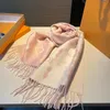 Sciarpa jacquard reversibile Sciarpe dal design unico Donna Cashmere Tessuto di marca da donna Scialle spesso Inverno Pashmina Involucri lunghi Echarpe Luxe