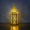 Ljushållare Iron Art Gold Lantern Hollow Marockan Geometric Elegant Candelabros Para Velas Home Decor