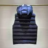 Gilet da uomo Designer Piumini da uomo francia Cappello con lettere Gilet da donna ricamato distintivo sul petto Capispalla caldo giacche invernali HKD230918