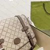 Designer Bolsa de ombro clássicos Bolsas mensageiras de bolsa de bolsa de bolsa postman letra impressão de couro genuíno Man Bolsa de ombro de ombro