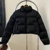 23FW 여성 쇼트 700 다운 재킷 클래식 노스 1996 겨울 코트 단색 여성 의류 복어 재킷 크기 S-L