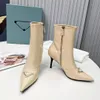 Dupe stivali firmati da donna con cerniera laterale stivale in pelle verniciata a punta 85mm stivale sottile con tacco alto con decorazione casual a triangolo nuove scarpe da festa primaverili autunnali