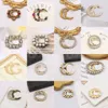 Beroemde Klassieke Gouden Merk Luxe Desinger Broche Vrouwen Strass Letters Grote Broches Pak Pin Metalen Sieraden Trouwen Kerstmis Valentijnsdag geschenken Accessorie