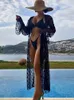 Costume da bagno da donna Completo da donna nero a tre pezzi Completo bikini a tracolla senza schienale con fibbia sexy Copricostume a pois a maniche lunghe per le vacanze