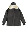 Parka da uomo di design Cappotto Cappotto invernale dal Canada piumino sportivo da esterno giacca a vento in oca Parka cappello a collo lungo vero bomber in pelle di lupo