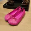 Bale Düz Orijinal Deri Kadın Loafers Sıradan Boyut 35-42 Beş Ayak Ayakkabı Tasarımcı Ayakkabı Düğün Tasarımcıları Lüks Top Quilty Seasonal665