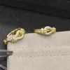 Boucles d'oreilles créoles HSC David Y avec crochet en or, boucle en fil torsadé en argent sterling avec plaqué jaune 14 carats