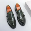 Casual lederen schoenen heren zakelijk formeel pedaal dikke zolen loafers pak schoen lakleer glanzende schoenen voor jongens feestjurk laarzen